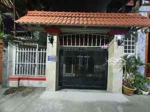 cho thuê nhà hẻm xe hơi 496 dương quảng hàm p6 gv có 3pn giá chỉ 10tr/ tháng