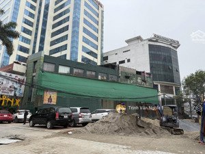 cho thuê mọi môi hình mặt phố láng hạ 1500m2 sử dụng, mặt tiền lô góc giá thương lượng, vỉa rộng