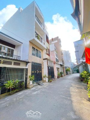 hiếm! nhà 5 tầng 55m2, hẻm xe tải giáp quận 10 , 6pn, dòng tiền 30 triệu, chỉ 8tỷ nhỉnh
