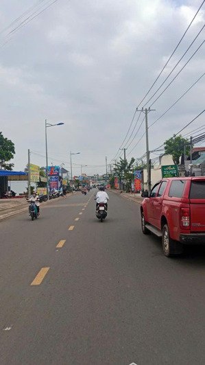 hiếm trong khu vực nền đất ngang 10m phường bình lộc diện tích lớn sổ riêng thổ cư giá cực tốt