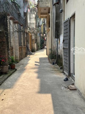 đất bồ đề - siêu hiếm. duy nhất còn lại chỉ 11,x tỷ
vị trí trung tâm, ngõ nông 10m ra đườ