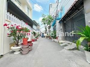 nhà chính chủ nguyễn thị thập quận 7 - 4.2m x 17.39 - sổ riêng - hơn 8 tỷ