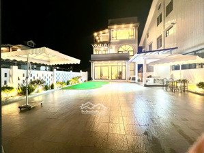 căn biệt thự sân vườn vạn hạnh- p5- đà lạt- 341m- 6p ngủ- 21 tỷ- ngay trung tâm tp- view thoáng