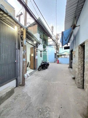 bán nhà hẻm ba gác huỳnh tấn phát q7- sd 47m2 sổ nở hậu - chỉ 4.3 tỷ