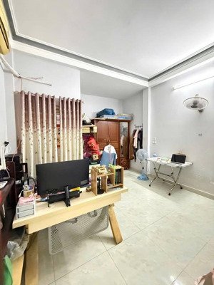 nhà hẻm xe hơi 6m gò dầu giá chỉ hơn 5 tỷ dt 4x13m 2 tầng btct 3pn sổ vuông a4 lh 