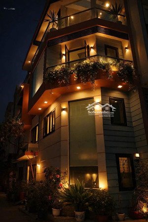 nhà đẹp ở ngay tân sơn nhì -tân phú 54 m -4 tầng - [4.2x 13]. chỉ còn 8 tỷ thương lượng chính chủ.