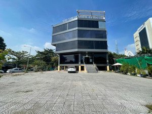 chính chủ cho thuê mặt bằng kinh doanh 370m2 góc 2 mặt tiền trần não , q2