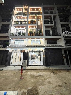 nhà mới full nội thất 4m x 17.5m nhà 2 lầu giá 8 tỷ trường chinh quận 12