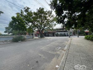 hàng cực hót. bán mảnh đất đẹp gần đấu giá đầu làng. 67.5m
đc: thôn xuân trạch - đông anh