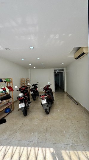 cho thuê mặt bằng trệt nhà phố 4x15m làm văn phòng/shop tại p.tân định-q1-tphcm