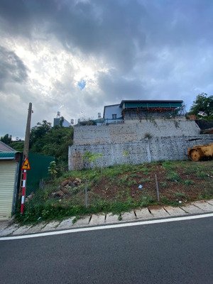 chính chủ giá tốt . đất nở hậu , trung tâm.