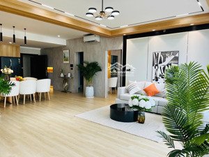 bán căn hộ scenic valley 1 block b lầu cao 133m 3pn có ô xe giá 15,5 tỷ