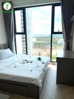 bán 2pn 2wc masteri centre point, trực diện công viên 36ha, sông, 5.99 tỷ sẵn sổ, đầy đủ nội thất