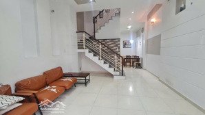 nhà có nội thất 4,5*13m 2lầu st 3pn 3wc nguyễn văn khối