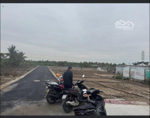 phương huyền: 
chuyên giới thiệu, đầu tư đất nền f0, đất ven kcn