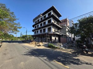 đất đường nguyễn minh châu, ngay làng đại học, kẹp cóng bên hong giá đầu tư