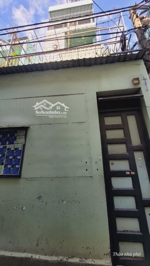 nhà cho thuê kế bên emart, 3 lầu cải tạo 6p tiện ở ghép/chdv, 50m2