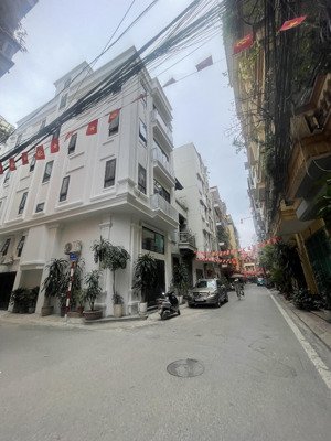 bán nhà hoàng quốc việt 70m2 x 6 tầng ô tô tránh , kinh doanh , mở văn phòng chỉ 25 tỷ