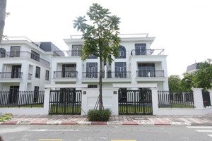 bán biệt thự song lập hud mê linh. hàng đẹp giá tốt chính chủ. lh 