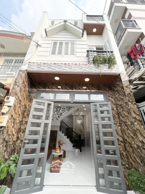 nhà phạm văn chiêu p14 gò vấp, 3 tầng, 4.1x12.5m, 3pn, gần xe hơi, sổ hồng riêng