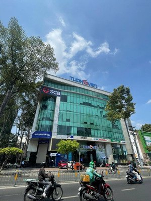 giá tốt nhất - siêu phẩm âu cơ tân bình, diện tích: 22x25m, hầm, 5l, hđt: 300tr/th- gía: 55 tỷ