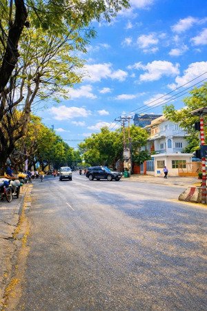 bán nhà mặt tiền đường huỳnh văn nghệ ngay cs1 và cs2 trường đại học lạc hồng. giá rẻ chỉ 52tr/m2