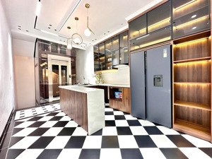 bán nhà giảng võ 55m2*7t - mt 4,8m - 15,8 tỷ. siêu phẩm thang máy, mặt ngõ, nội thất ks 5* . ô tô