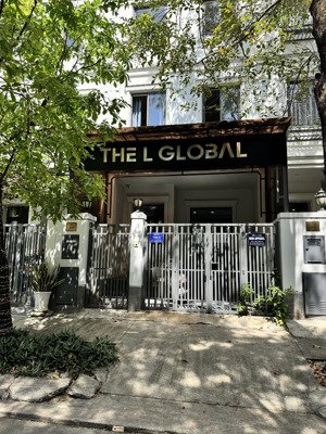 cần bán gấp nhà phố 5x20 kđt lakeview city q2