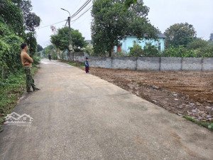 siêu phẩm nghỉ dưỡng 547m2 có 300m2 đất ở, mặt tiền 15m,gần du lịch hồ suối hai,đường 2 ô tô tránh