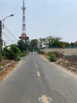 cần ra gấp lô mặt tiền huỳnh văn cọ, tt củ chi 200m2 thổ cư