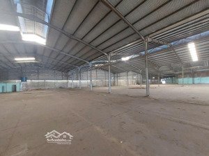 cho thuê kho xưởng 4000m2.pccc vách tường ,đường xe công ,chánh phú hòa ,bến cát,giá 120 triệu/ th