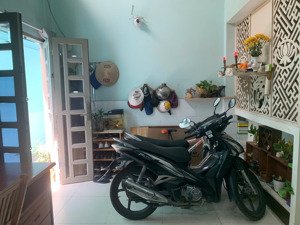 bán nhà 1 trệt 1 lầu đúc giả, dt: 6x6m, hẻm đường đông hưng thuận 31, giá bán 2.75 tỷ