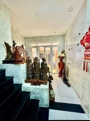 nhà đẹp mới 3 tầng, 68m2, 2 mặt hẻm ô tô, nhỉnh 5ty