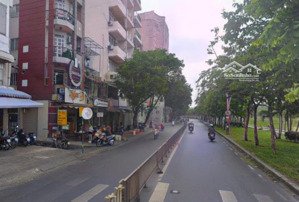 sát mặt tiền! bán nhà hoàng sa, quận 1, sát cafe highland, 3 tầng, full nội thất, cn40m2