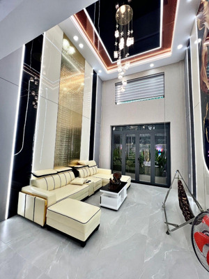 bán nhà 3 tầng, hẻm xe hơi thông,nhất chi mai,p13, tân bình,diện tích 48 m,giá hơn 6 tỷ