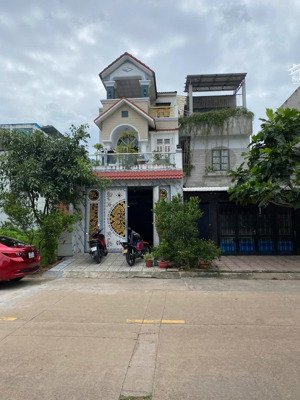 nhà ở trung tâm hành chính dĩ an, phường dĩ an, tp dĩ an