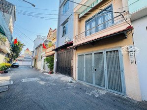 bán nhà 1t1l xô viết nghệ tĩnh - vũng tàu . dt 82m2 hẻm thông , 2 oto tránh nhau.gần tháp tam thắng