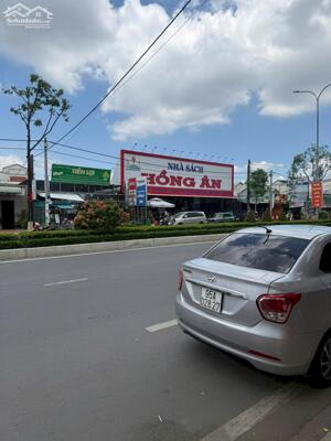 Cho thuê nhà mặt tiền đường nguyễn văn cừ gần bệnh viện phương châu