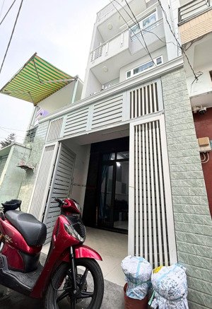 gần hồ bơi vân đồn khu đường số q4 - 5,5x14m 54m2 - 6tỷ200 tl - không quy hoạch