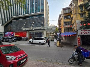 bán nhà, ngọc khánh, ba đình, 8 tầng, thang máy, ful nội thất, giao thông thuận tiện, thông thoáng,