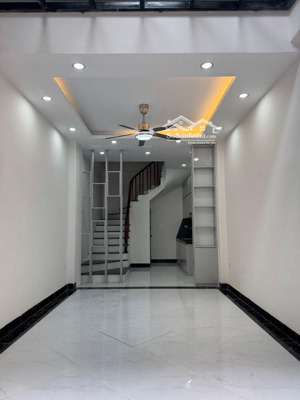 nhà riêng 5 tầng thanh trì 4 ngủ khép kín ở ngay- 7.x tỷ