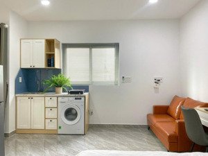 em cho thuê căn studio_ ban công, duy tân, phú nhuận_ sát bên q1,q3, máy giặt riêng_ an ninh