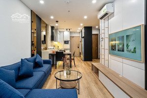 chủ bán chcc hùng vương plaza q. 5 dt 117m2 - 3pn 3wc. giá 8tỷ9, sổ hồng. liên hệ: hương