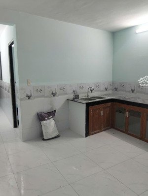 bán nhà vừa xây xong, giá tốt, nhà đẹp, sang, hỗ trợ vay, yên tĩnh và chất lượng
