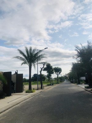 chủ giảm giá sốc, giá chào mới 8,290 tỷ cho nhà 3 tầng tiên sơn 2 full nội thất, sổ sẵn công chứng.