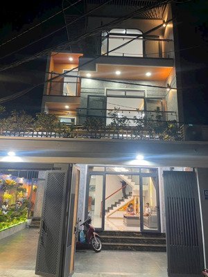 biệt thự mini thủ dầu một nhỉnh 5 tỷ.