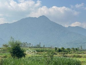 lô đất nghỉ dưỡng thế đất cao, view mặt hồ , lưng tựa núi.