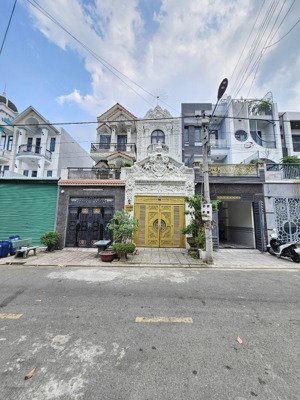 bán nhà 1 trệt 2 lầu kdc, gần đường lê hồng phong tp.dĩ an, có gara ô tô, pn dưới chỉ 5ty1 tl