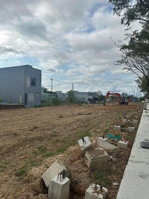 chính chủ cần bán lô đất nền võ chí công- bao toàn bộ thuế phí hỗ trợ vay ngân hàng lên đến 70%