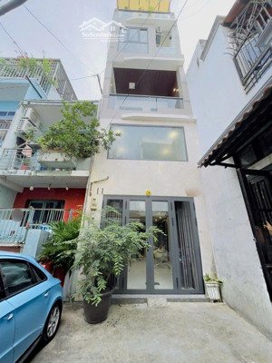 bán nhà 5 tấm đúc dtsd 180m2 - tặng full nội thất q.4